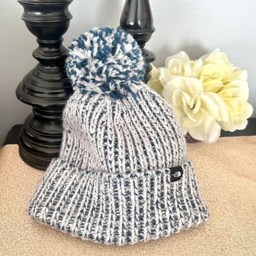 NWT The North Face Kids Youth/Junior Fleece Lined Knit Pom Beanie